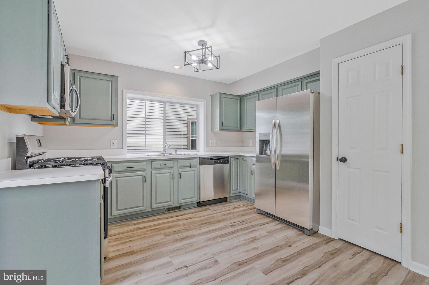 709 FOXTAIL CIR NE, LEESBURG, Virginia 20176, 3 Bedrooms Bedrooms, ,2 BathroomsBathrooms,Residential,For sale,709 FOXTAIL CIR NE,VALO2098402 MLS # VALO2098402