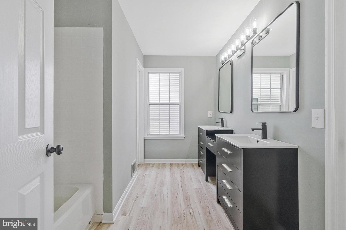 709 FOXTAIL CIR NE, LEESBURG, Virginia 20176, 3 Bedrooms Bedrooms, ,2 BathroomsBathrooms,Residential,For sale,709 FOXTAIL CIR NE,VALO2098402 MLS # VALO2098402