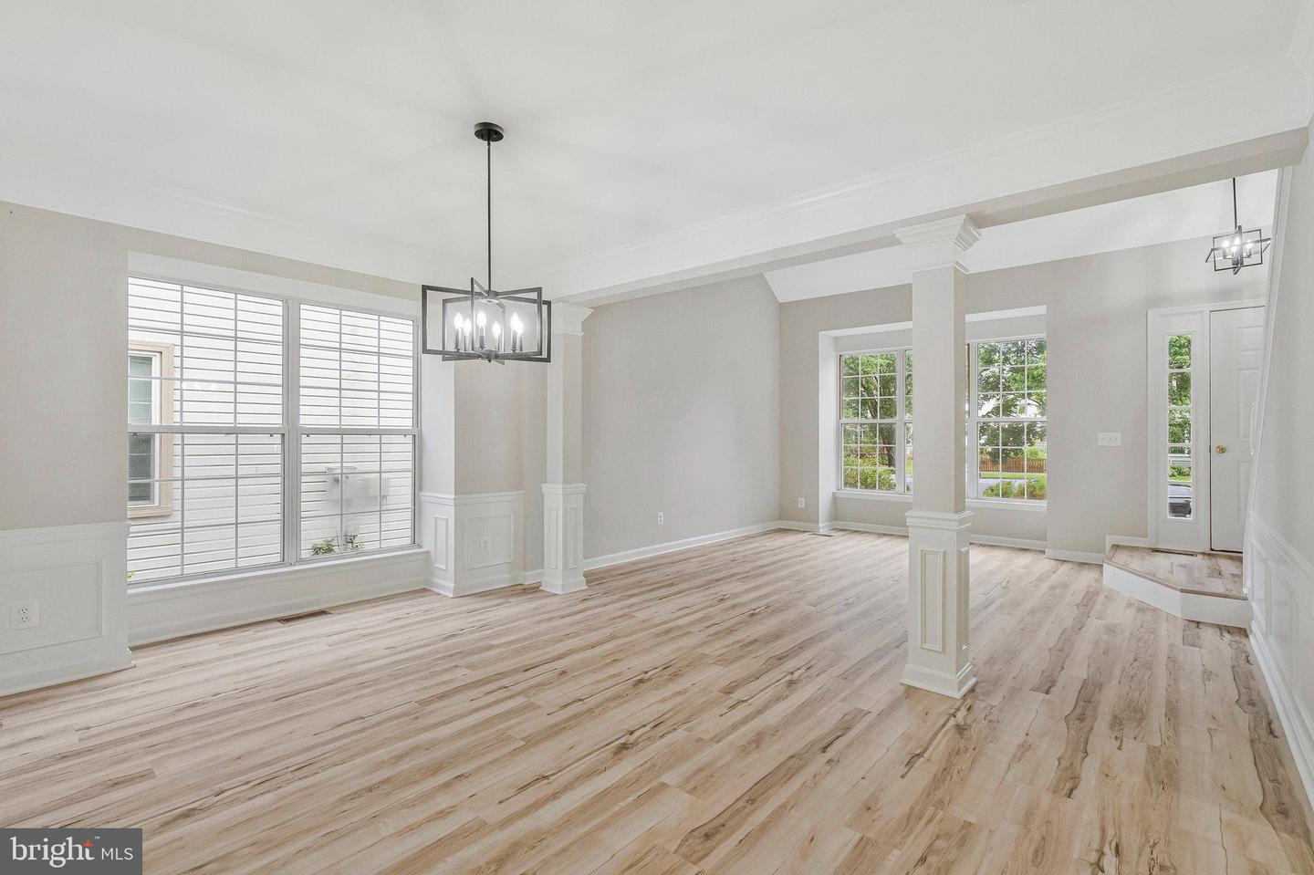709 FOXTAIL CIR NE, LEESBURG, Virginia 20176, 3 Bedrooms Bedrooms, ,2 BathroomsBathrooms,Residential,For sale,709 FOXTAIL CIR NE,VALO2098402 MLS # VALO2098402