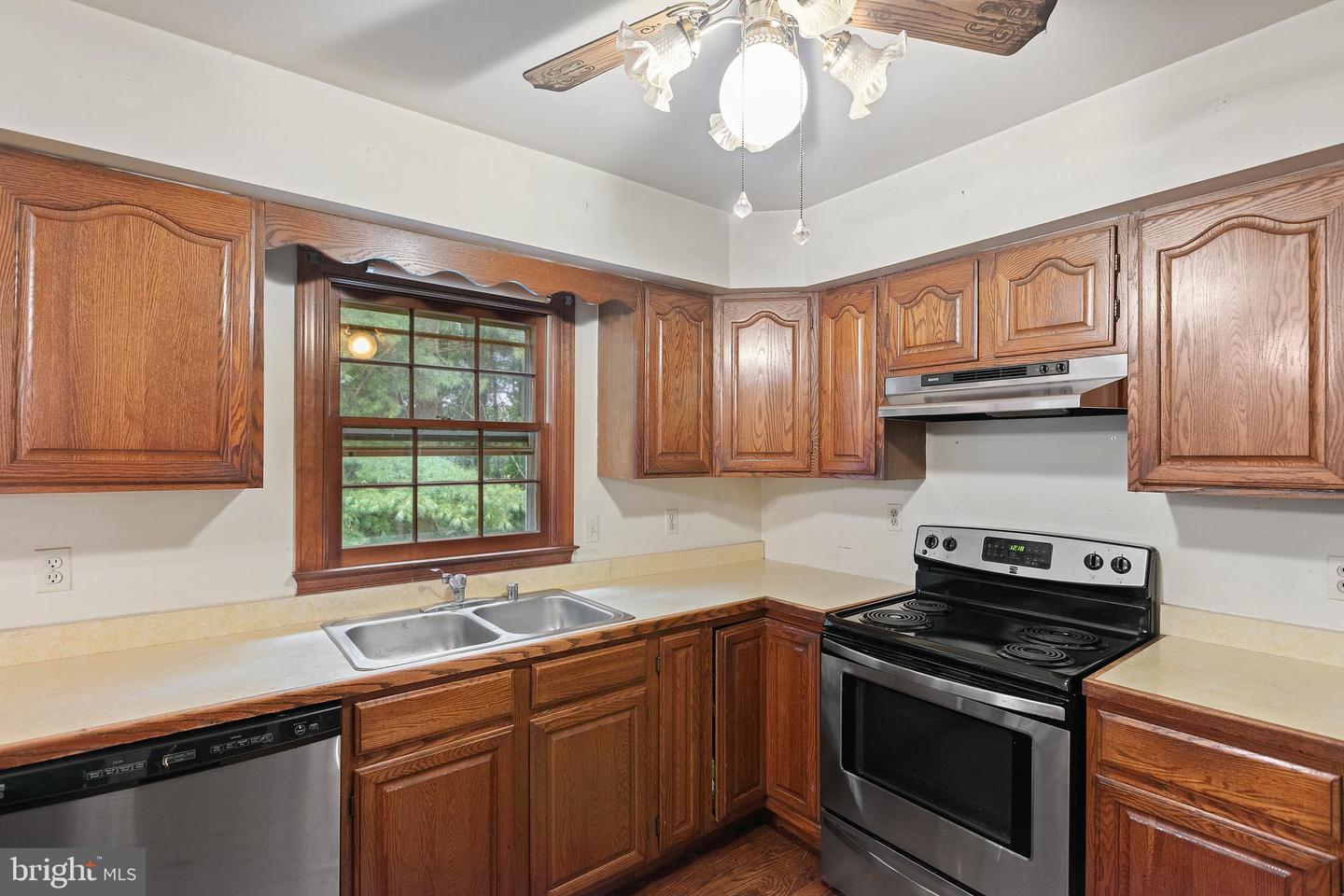 5623 WILSHIRE CT, WARRENTON, Virginia 20187, 4 Bedrooms Bedrooms, ,2 BathroomsBathrooms,Residential,For sale,5623 WILSHIRE CT,VAFQ2016882 MLS # VAFQ2016882