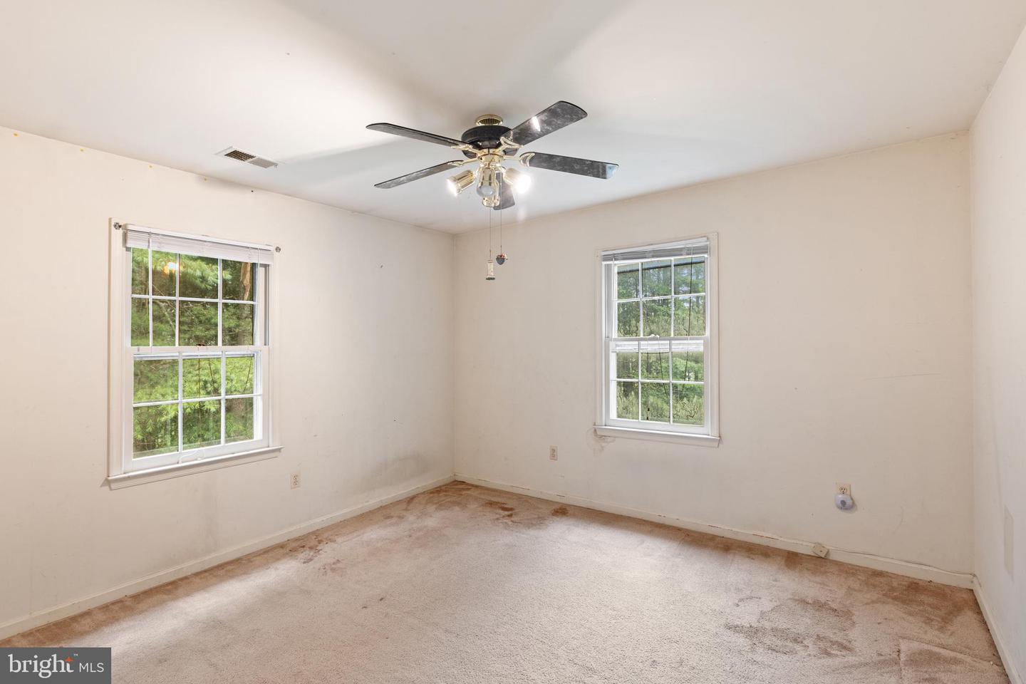 5623 WILSHIRE CT, WARRENTON, Virginia 20187, 4 Bedrooms Bedrooms, ,2 BathroomsBathrooms,Residential,For sale,5623 WILSHIRE CT,VAFQ2016882 MLS # VAFQ2016882
