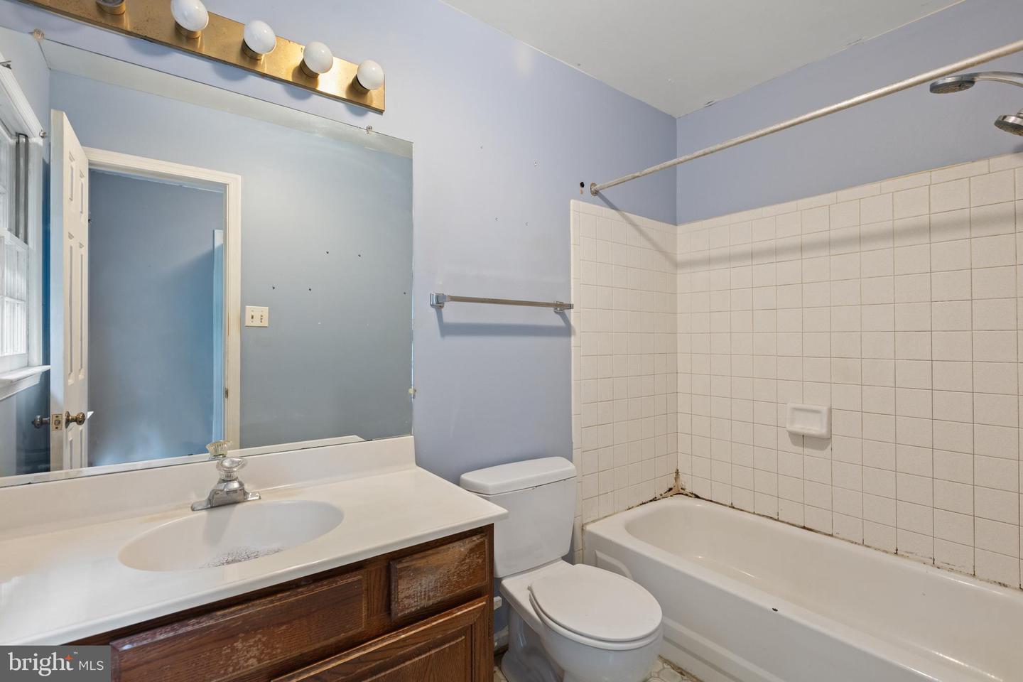 5623 WILSHIRE CT, WARRENTON, Virginia 20187, 4 Bedrooms Bedrooms, ,2 BathroomsBathrooms,Residential,For sale,5623 WILSHIRE CT,VAFQ2016882 MLS # VAFQ2016882