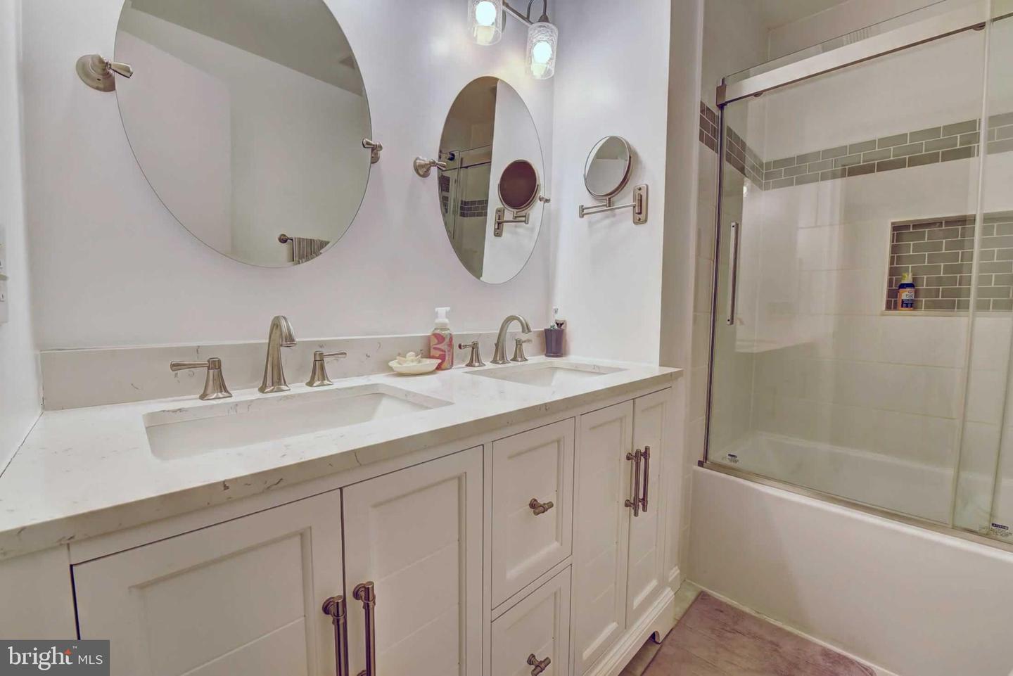 12305 WESTWOOD HILLS DR, HERNDON, Virginia 20171, 5 Bedrooms Bedrooms, ,3 BathroomsBathrooms,Residential,For sale,12305 WESTWOOD HILLS DR,VAFX2244884 MLS # VAFX2244884