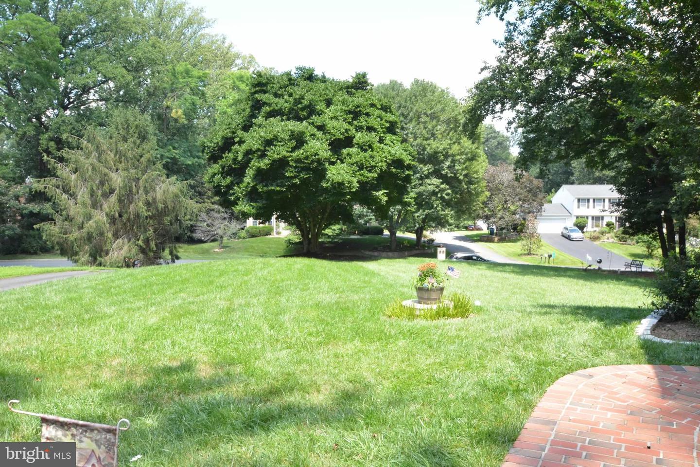 12305 WESTWOOD HILLS DR, HERNDON, Virginia 20171, 5 Bedrooms Bedrooms, ,3 BathroomsBathrooms,Residential,For sale,12305 WESTWOOD HILLS DR,VAFX2244884 MLS # VAFX2244884