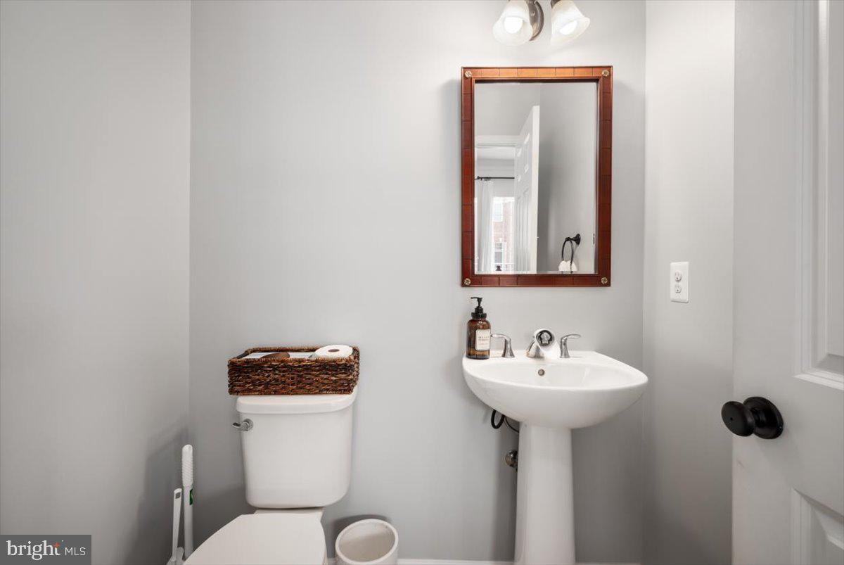 204 CENNING TER, PURCELLVILLE, Virginia 20132, 3 Bedrooms Bedrooms, ,2 BathroomsBathrooms,Residential,For sale,204 CENNING TER,VALO2098622 MLS # VALO2098622