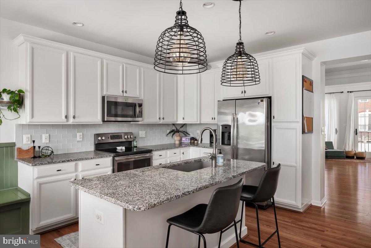 204 CENNING TER, PURCELLVILLE, Virginia 20132, 3 Bedrooms Bedrooms, ,2 BathroomsBathrooms,Residential,For sale,204 CENNING TER,VALO2098622 MLS # VALO2098622