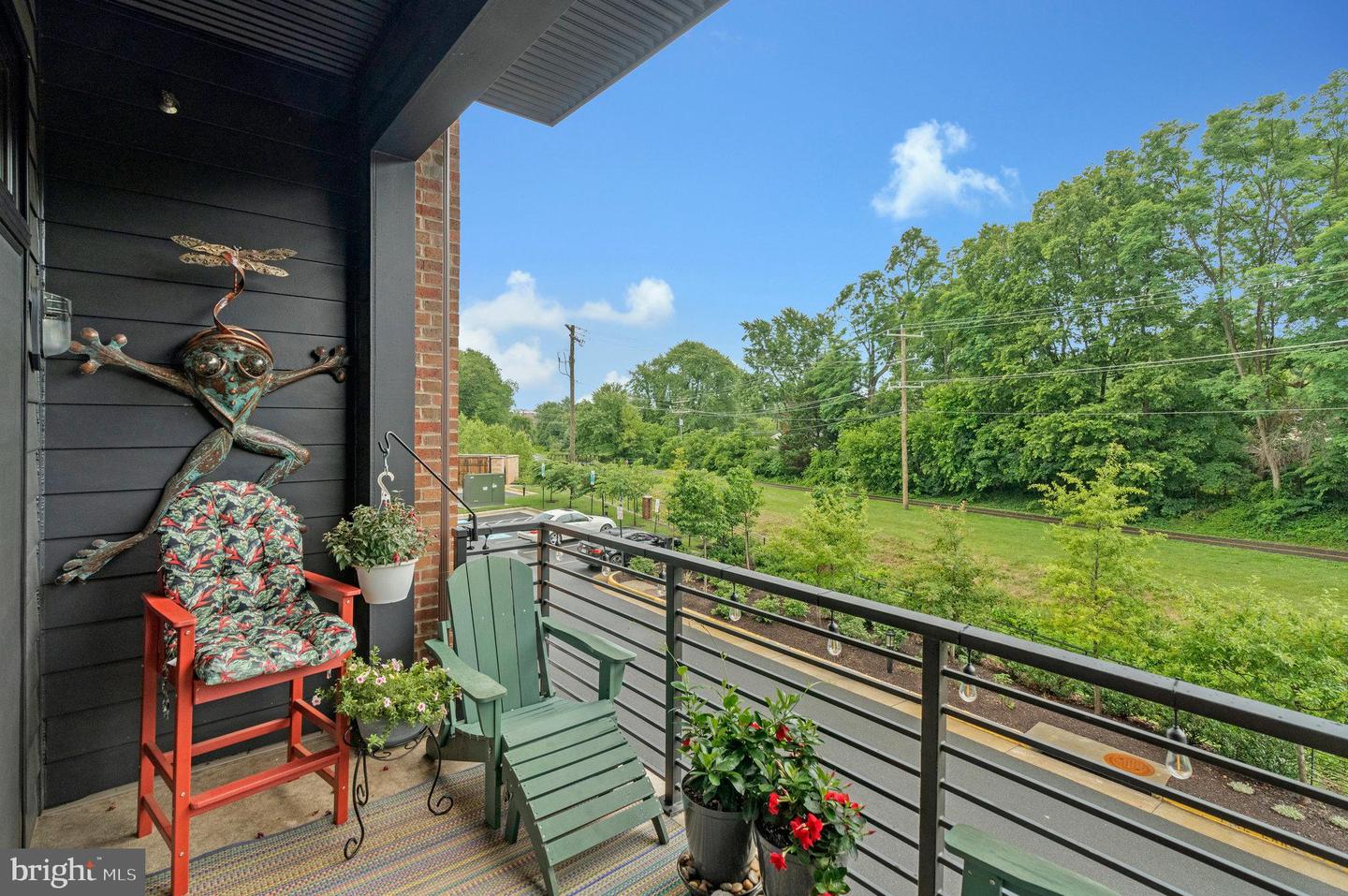 3 STATIONMASTER ST SE #201, LEESBURG, Virginia 20175, 2 Bedrooms Bedrooms, ,2 BathroomsBathrooms,Residential,For sale,3 STATIONMASTER ST SE #201,VALO2098632 MLS # VALO2098632