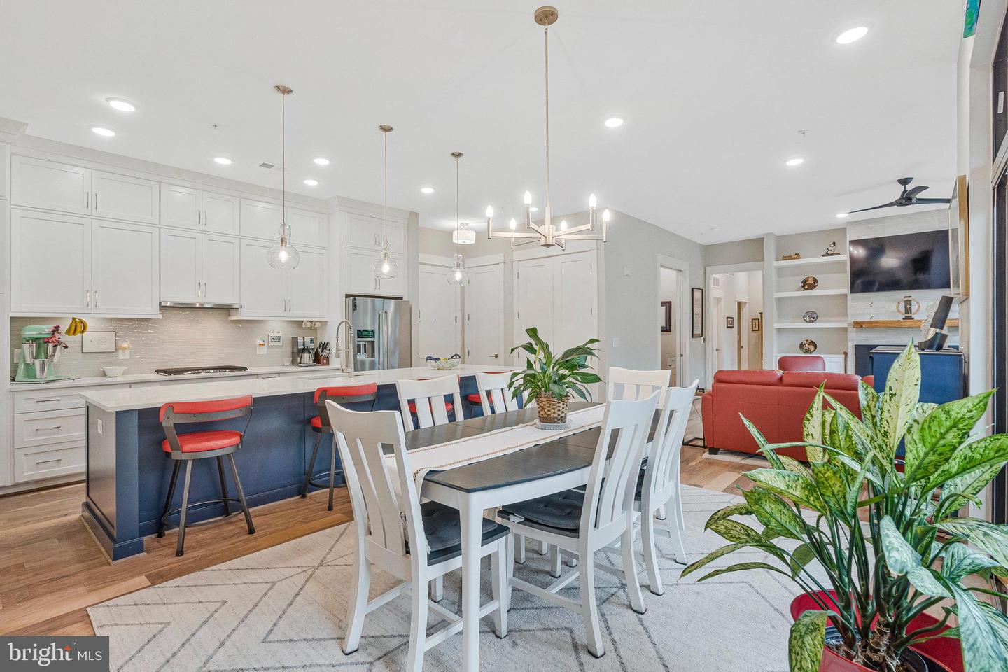 3 STATIONMASTER ST SE #201, LEESBURG, Virginia 20175, 2 Bedrooms Bedrooms, ,2 BathroomsBathrooms,Residential,For sale,3 STATIONMASTER ST SE #201,VALO2098632 MLS # VALO2098632