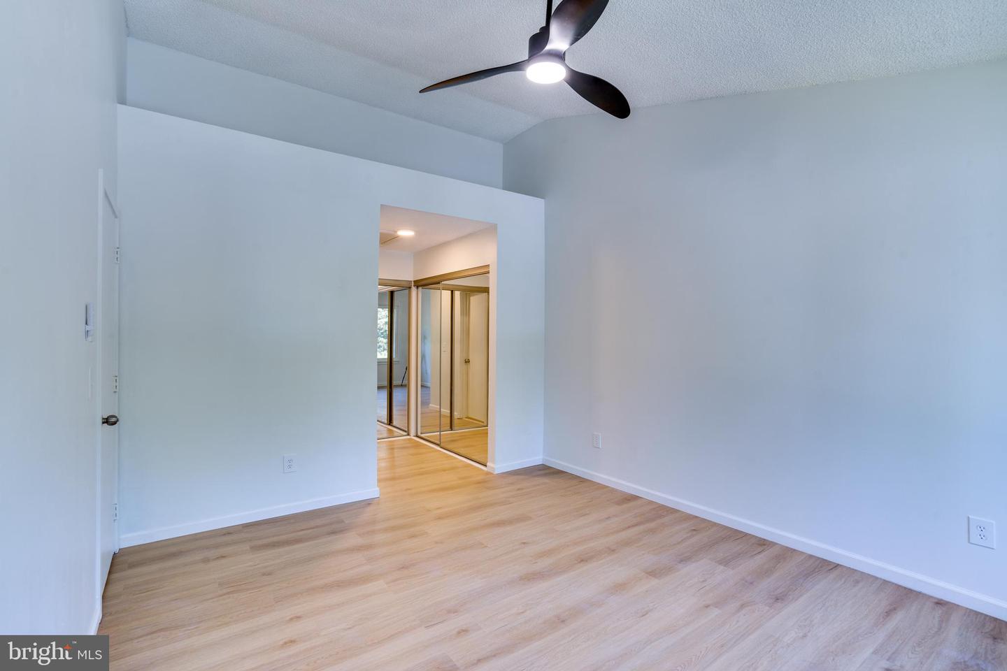11701-B SUMMERCHASE CIR, RESTON, Virginia 20194, 2 Bedrooms Bedrooms, ,2 BathroomsBathrooms,Residential,For sale,11701-B SUMMERCHASE CIR,VAFX2245574 MLS # VAFX2245574
