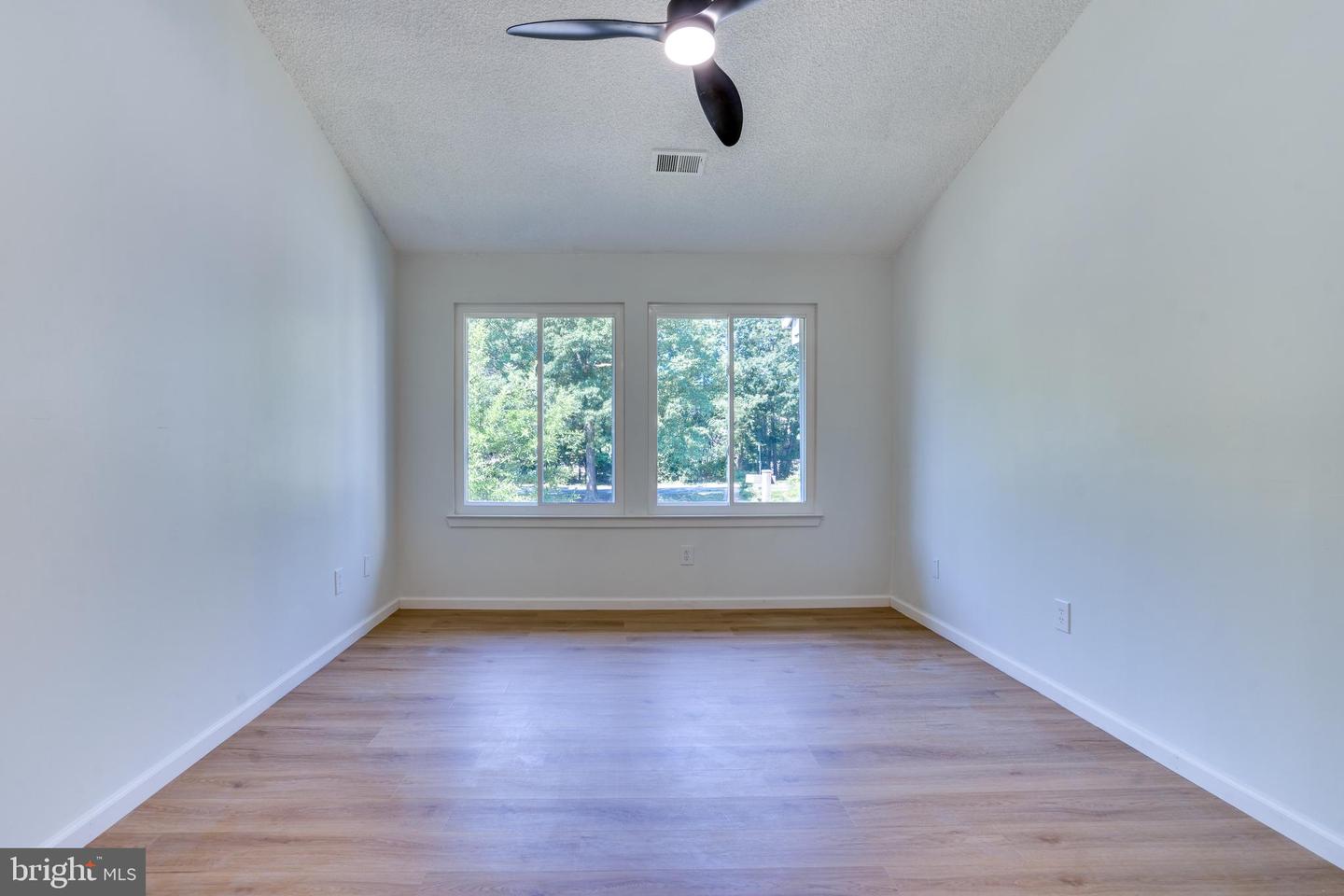 11701-B SUMMERCHASE CIR, RESTON, Virginia 20194, 2 Bedrooms Bedrooms, ,2 BathroomsBathrooms,Residential,For sale,11701-B SUMMERCHASE CIR,VAFX2245574 MLS # VAFX2245574