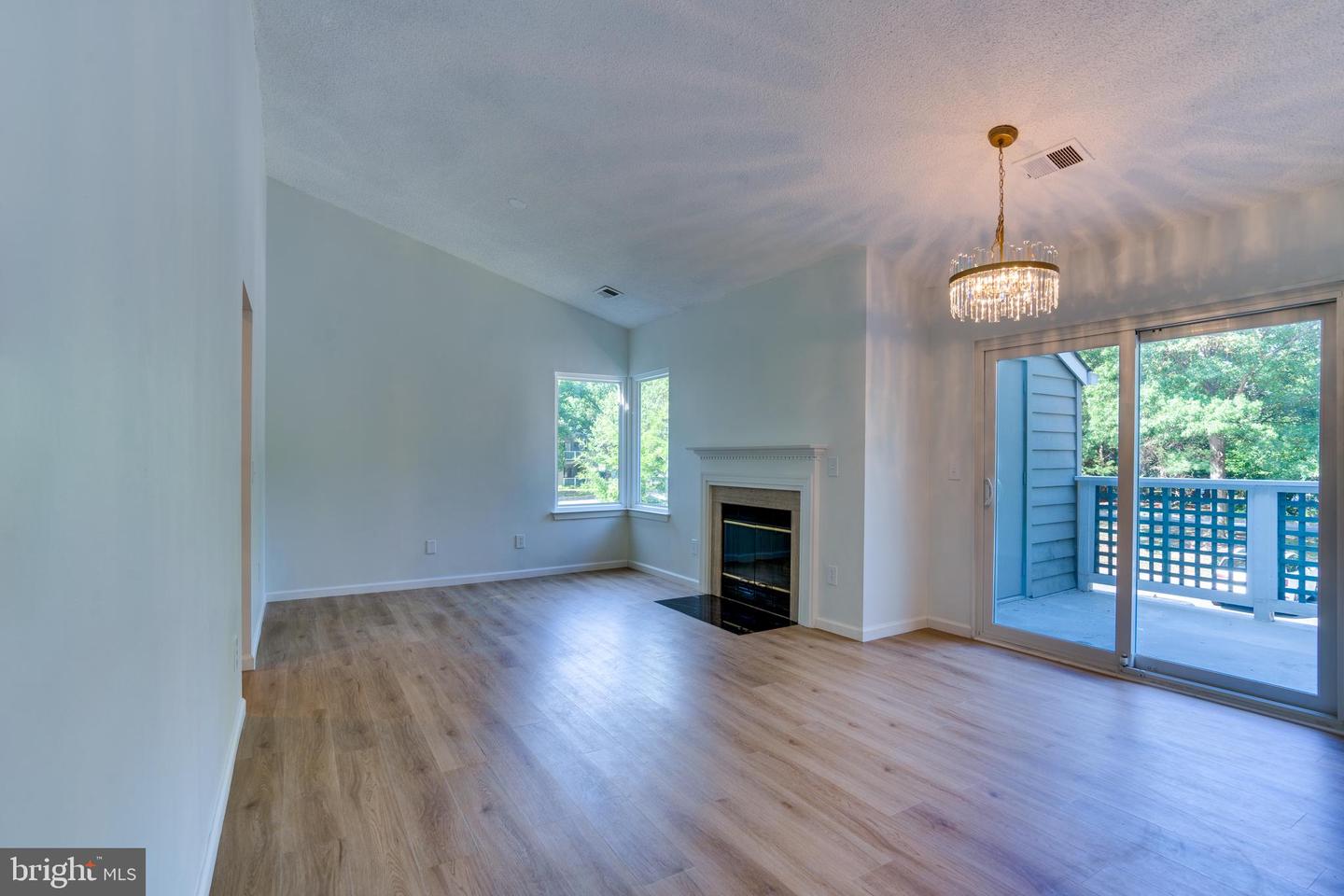 11701-B SUMMERCHASE CIR, RESTON, Virginia 20194, 2 Bedrooms Bedrooms, ,2 BathroomsBathrooms,Residential,For sale,11701-B SUMMERCHASE CIR,VAFX2245574 MLS # VAFX2245574