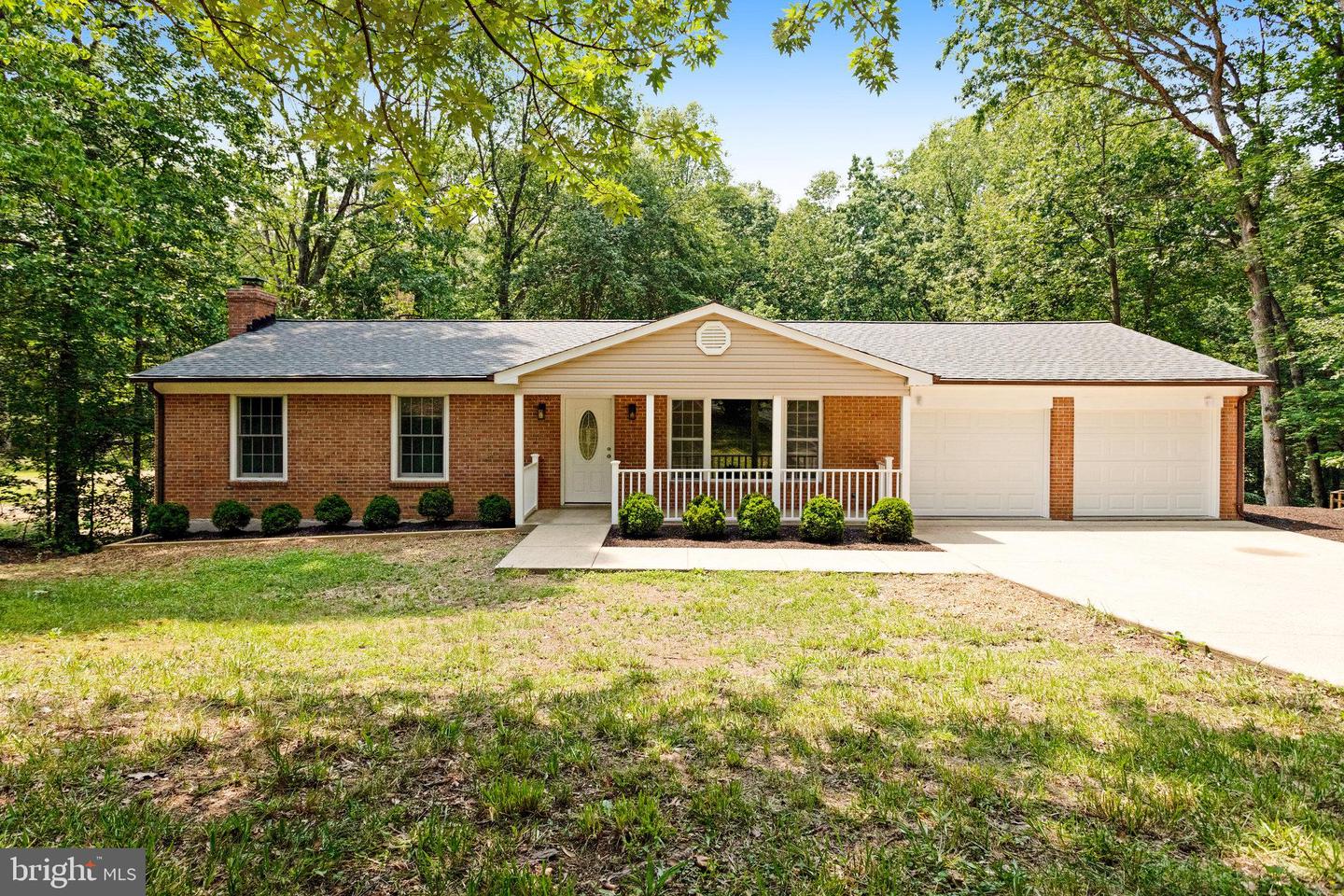 14583 LEARY ST, NOKESVILLE, Virginia 20181, 3 Bedrooms Bedrooms, 10 Rooms Rooms,3 BathroomsBathrooms,Residential,For sale,14583 LEARY ST,VAPW2096586 MLS # VAPW2096586