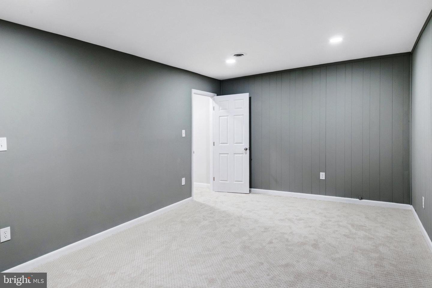 14583 LEARY ST, NOKESVILLE, Virginia 20181, 3 Bedrooms Bedrooms, 10 Rooms Rooms,3 BathroomsBathrooms,Residential,For sale,14583 LEARY ST,VAPW2096586 MLS # VAPW2096586