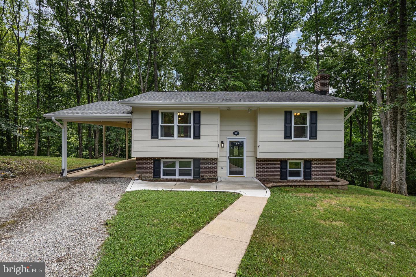 6217 OAK GROVE DR, FREDERICKSBURG, Virginia 22407, 3 Bedrooms Bedrooms, ,2 BathroomsBathrooms,Residential,For sale,6217 OAK GROVE DR,VASP2033812 MLS # VASP2033812