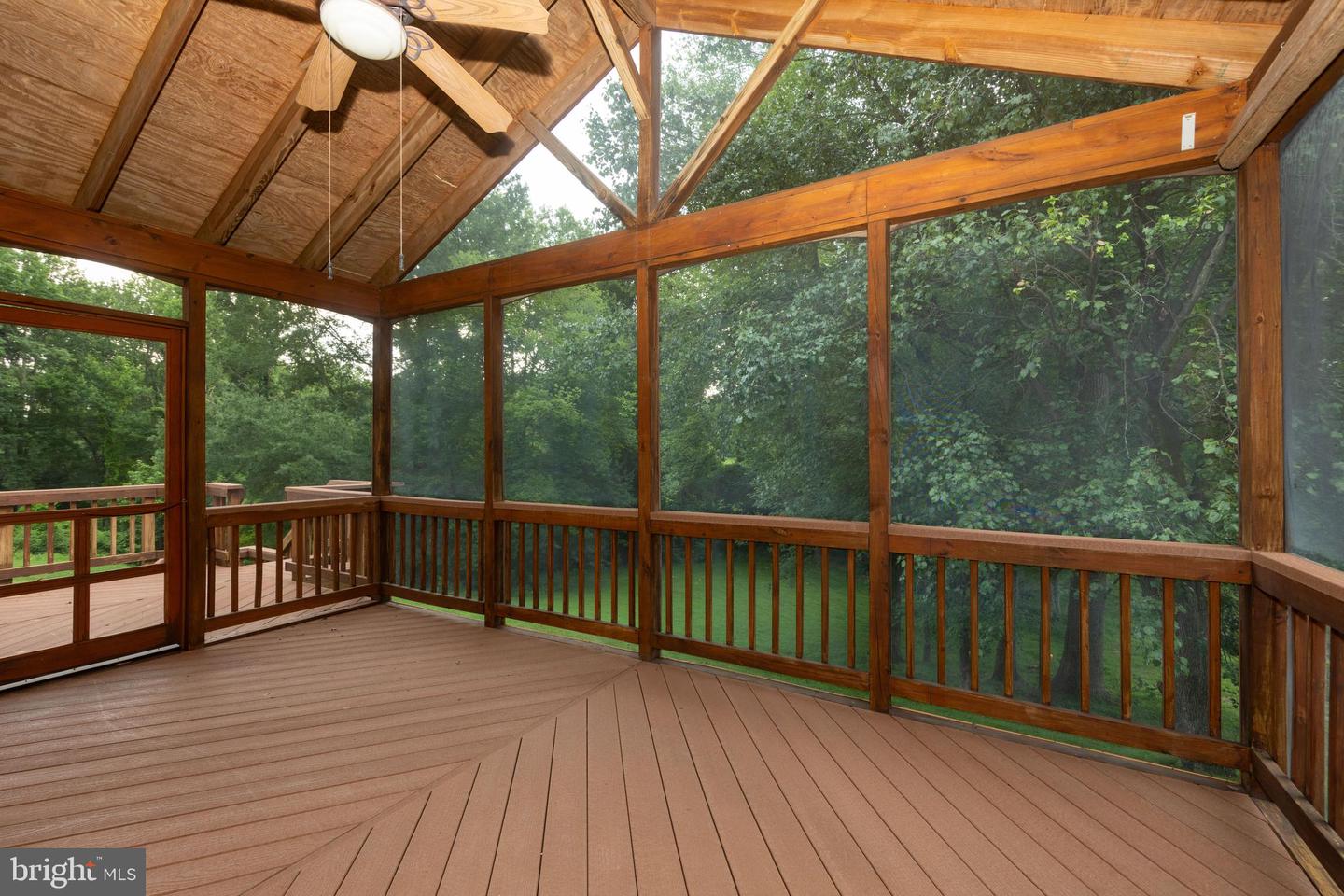 8105 OVERLAKE CT, FAIRFAX STATION, Virginia 22039, 4 Bedrooms Bedrooms, ,3 BathroomsBathrooms,Residential,For sale,8105 OVERLAKE CT,VAFX2246334 MLS # VAFX2246334