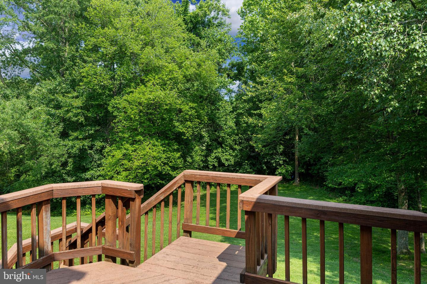 8105 OVERLAKE CT, FAIRFAX STATION, Virginia 22039, 4 Bedrooms Bedrooms, ,3 BathroomsBathrooms,Residential,For sale,8105 OVERLAKE CT,VAFX2246334 MLS # VAFX2246334