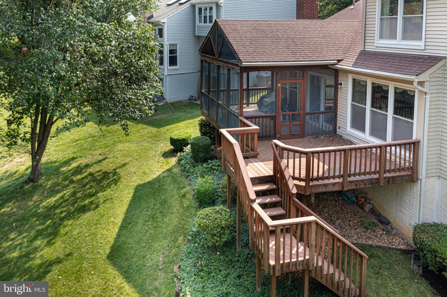 8105 OVERLAKE CT, FAIRFAX STATION, Virginia 22039, 4 Bedrooms Bedrooms, ,3 BathroomsBathrooms,Residential,For sale,8105 OVERLAKE CT,VAFX2246334 MLS # VAFX2246334