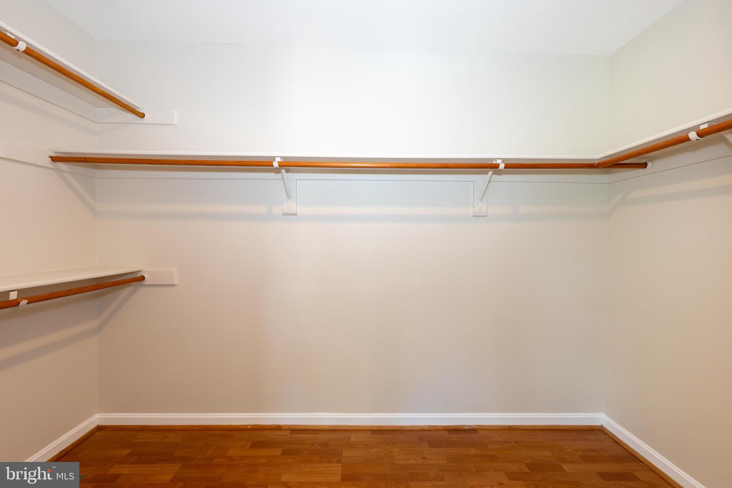 8105 OVERLAKE CT, FAIRFAX STATION, Virginia 22039, 4 Bedrooms Bedrooms, ,3 BathroomsBathrooms,Residential,For sale,8105 OVERLAKE CT,VAFX2246334 MLS # VAFX2246334