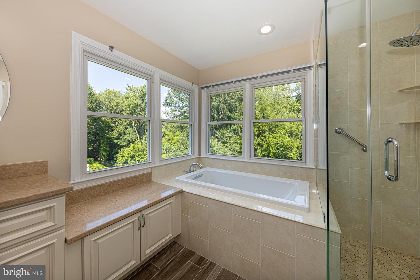 8105 OVERLAKE CT, FAIRFAX STATION, Virginia 22039, 4 Bedrooms Bedrooms, ,3 BathroomsBathrooms,Residential,For sale,8105 OVERLAKE CT,VAFX2246334 MLS # VAFX2246334