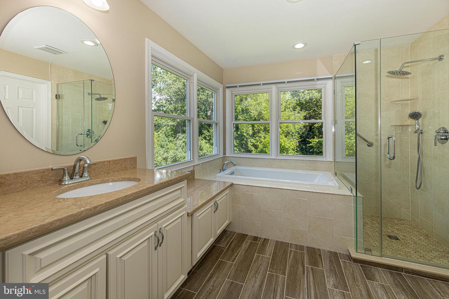 8105 OVERLAKE CT, FAIRFAX STATION, Virginia 22039, 4 Bedrooms Bedrooms, ,3 BathroomsBathrooms,Residential,For sale,8105 OVERLAKE CT,VAFX2246334 MLS # VAFX2246334