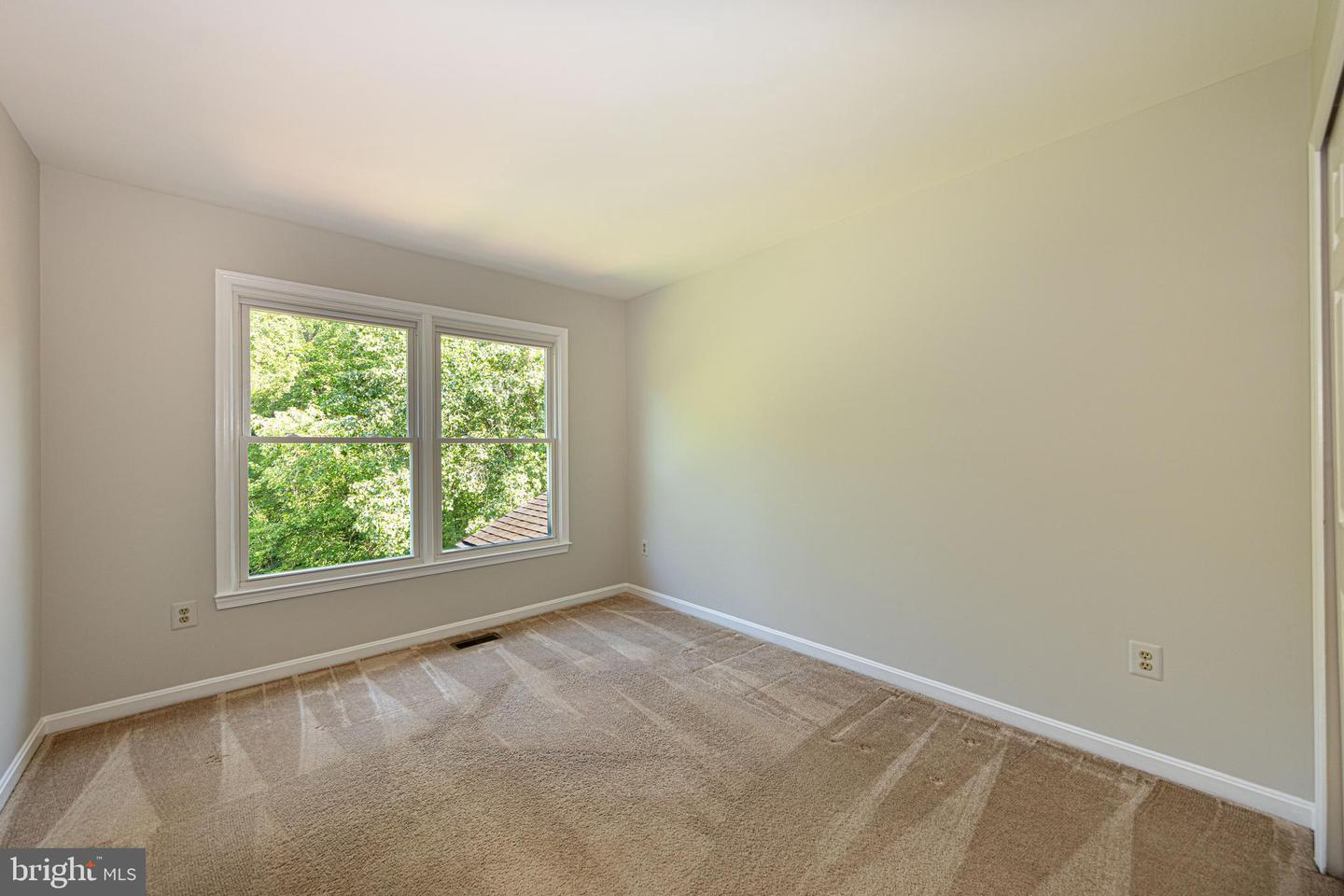 8105 OVERLAKE CT, FAIRFAX STATION, Virginia 22039, 4 Bedrooms Bedrooms, ,3 BathroomsBathrooms,Residential,For sale,8105 OVERLAKE CT,VAFX2246334 MLS # VAFX2246334