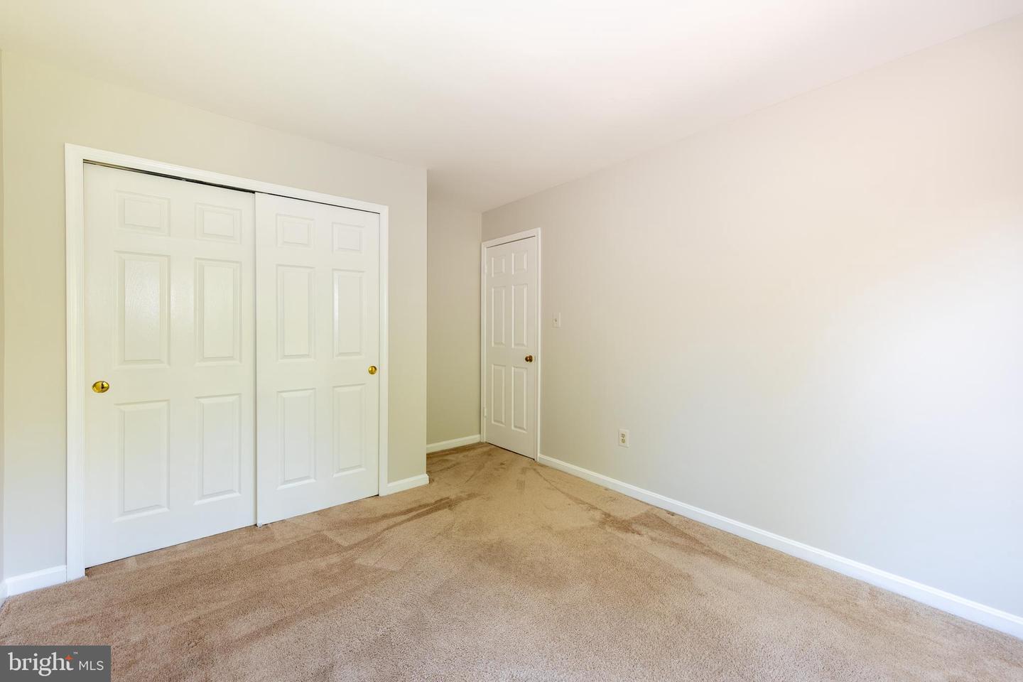 8105 OVERLAKE CT, FAIRFAX STATION, Virginia 22039, 4 Bedrooms Bedrooms, ,3 BathroomsBathrooms,Residential,For sale,8105 OVERLAKE CT,VAFX2246334 MLS # VAFX2246334