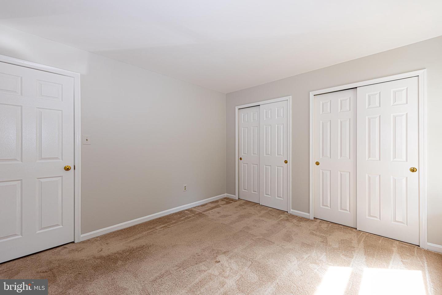 8105 OVERLAKE CT, FAIRFAX STATION, Virginia 22039, 4 Bedrooms Bedrooms, ,3 BathroomsBathrooms,Residential,For sale,8105 OVERLAKE CT,VAFX2246334 MLS # VAFX2246334