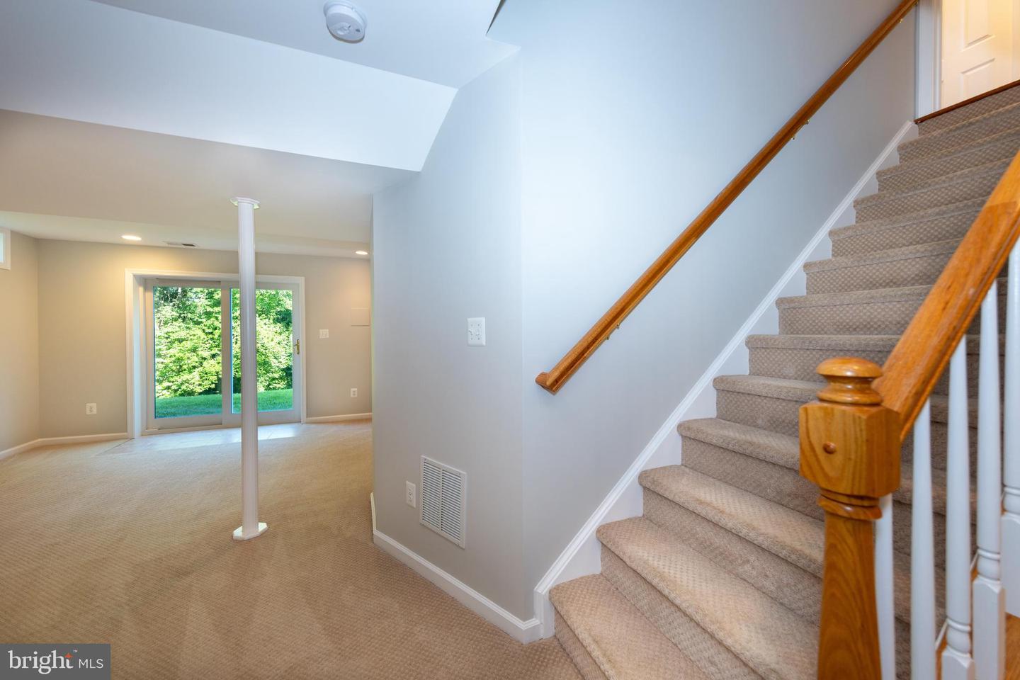 8105 OVERLAKE CT, FAIRFAX STATION, Virginia 22039, 4 Bedrooms Bedrooms, ,3 BathroomsBathrooms,Residential,For sale,8105 OVERLAKE CT,VAFX2246334 MLS # VAFX2246334