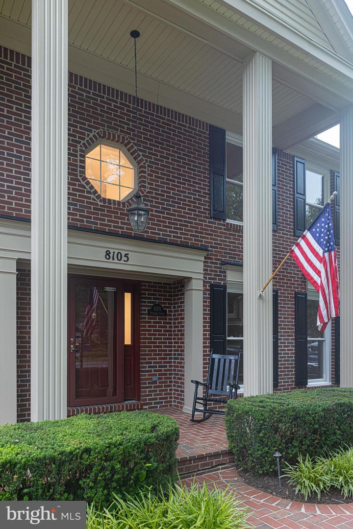 8105 OVERLAKE CT, FAIRFAX STATION, Virginia 22039, 4 Bedrooms Bedrooms, ,3 BathroomsBathrooms,Residential,For sale,8105 OVERLAKE CT,VAFX2246334 MLS # VAFX2246334