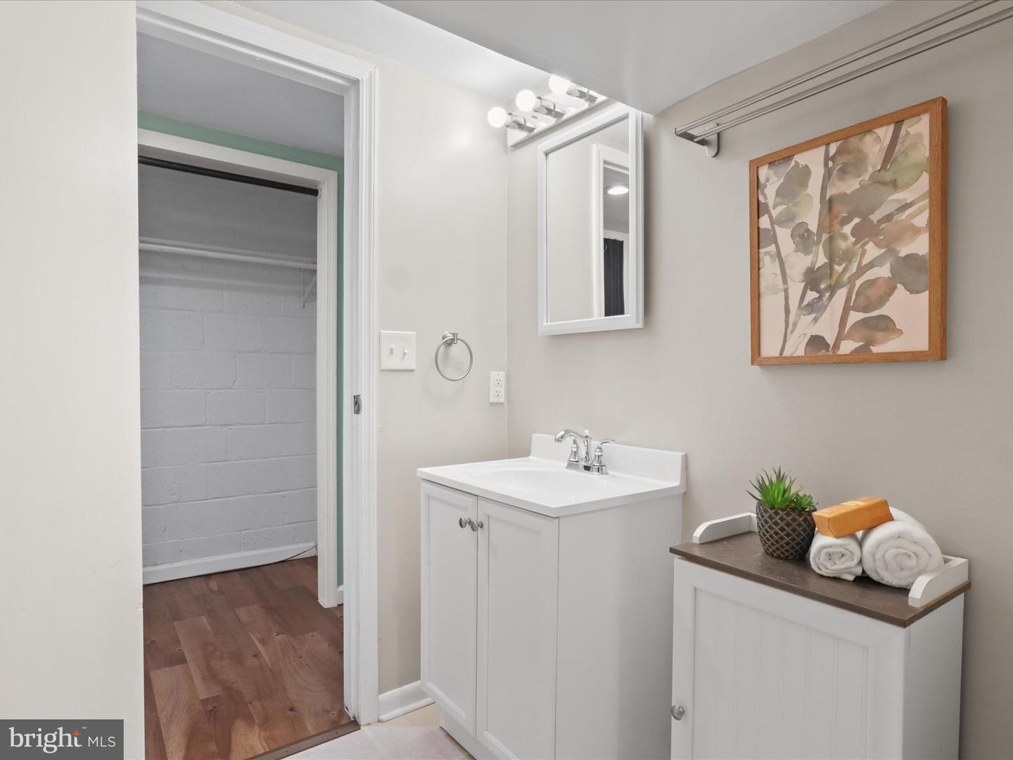 1745 N CLIFF ST N, ALEXANDRIA, Virginia 22301, 2 Bedrooms Bedrooms, ,2 BathroomsBathrooms,Residential,For sale,1745 N CLIFF ST N,VAAX2046426 MLS # VAAX2046426