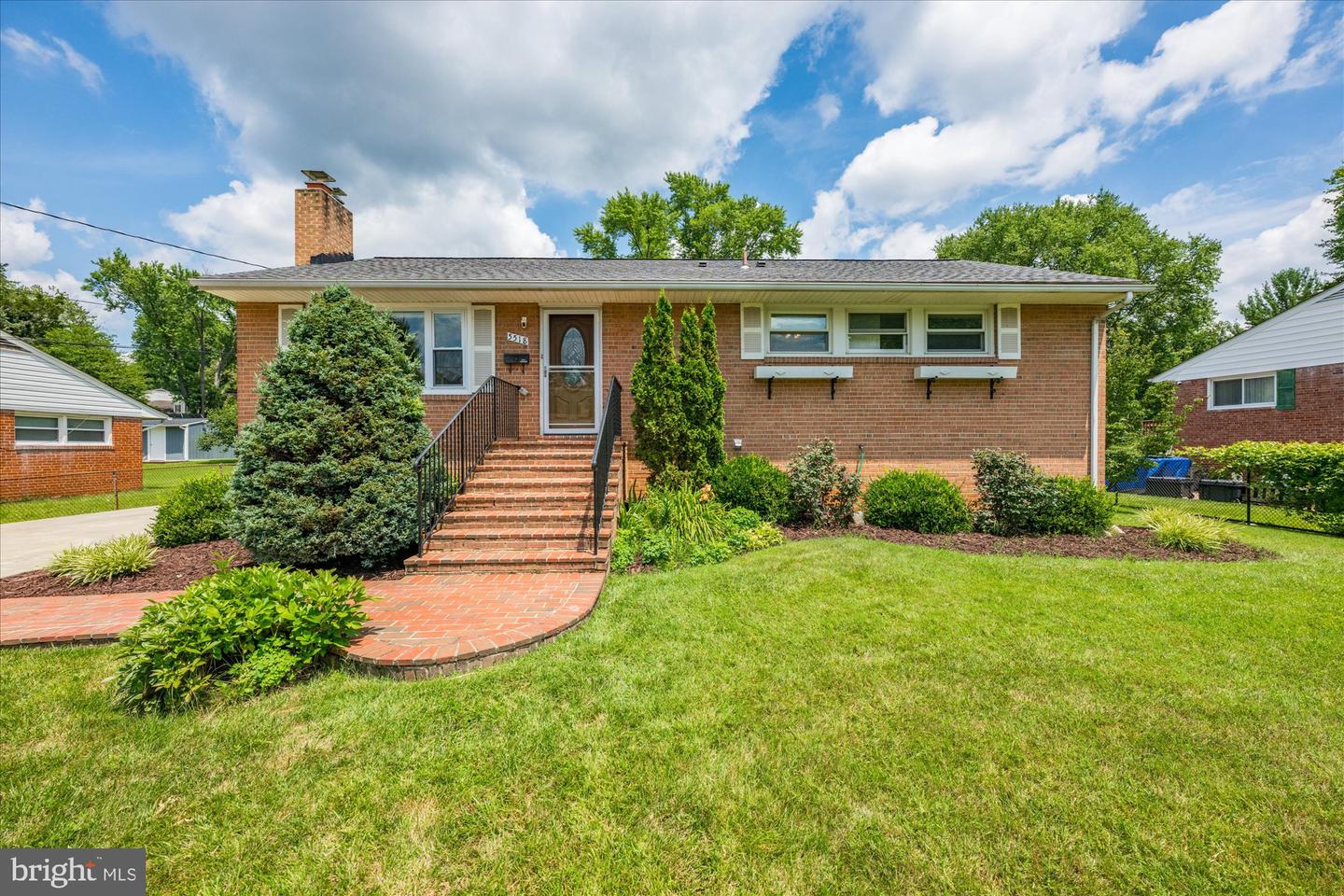 5518 MOULTRIE RD, SPRINGFIELD, Virginia 22151, 3 Bedrooms Bedrooms, ,3 BathroomsBathrooms,Residential,For sale,5518 MOULTRIE RD,VAFX2247016 MLS # VAFX2247016