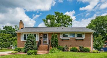 5518 MOULTRIE RD, SPRINGFIELD, Virginia 22151, 3 Bedrooms Bedrooms, ,3 BathroomsBathrooms,Residential,For sale,5518 MOULTRIE RD,VAFX2247016 MLS # VAFX2247016