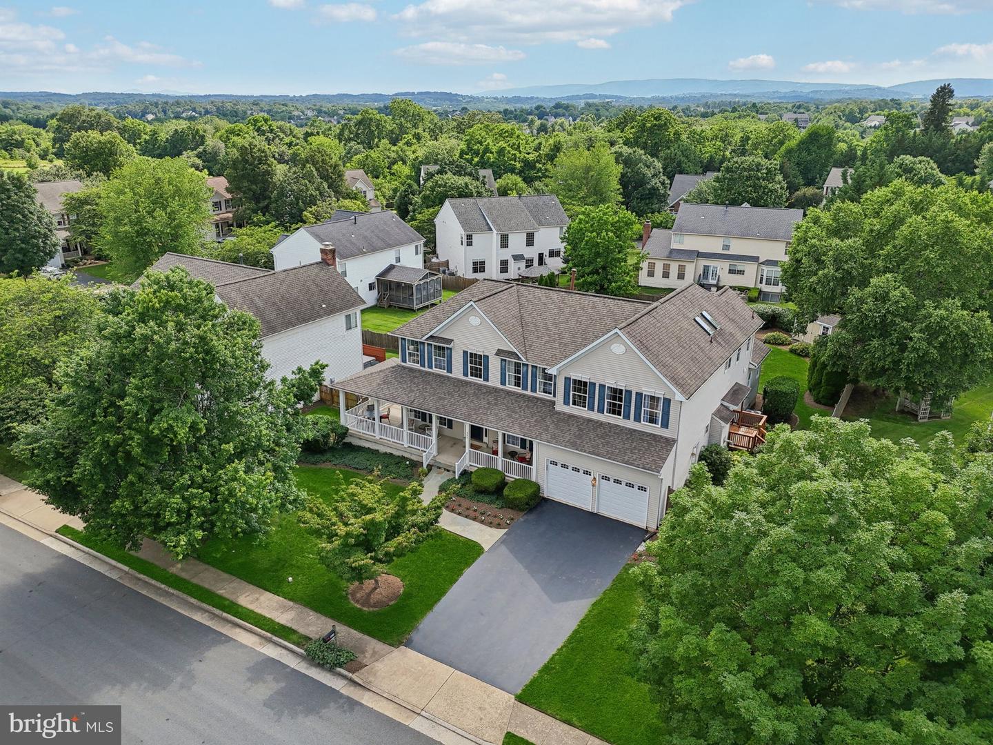 805 VALLEY SPRINGS DR, PURCELLVILLE, Virginia 20132, 6 Bedrooms Bedrooms, ,4 BathroomsBathrooms,Residential,For sale,805 VALLEY SPRINGS DR,VALO2099420 MLS # VALO2099420