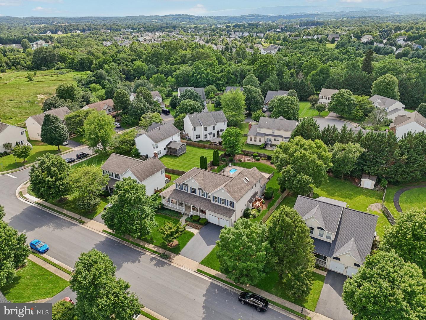 805 VALLEY SPRINGS DR, PURCELLVILLE, Virginia 20132, 6 Bedrooms Bedrooms, ,4 BathroomsBathrooms,Residential,For sale,805 VALLEY SPRINGS DR,VALO2099420 MLS # VALO2099420