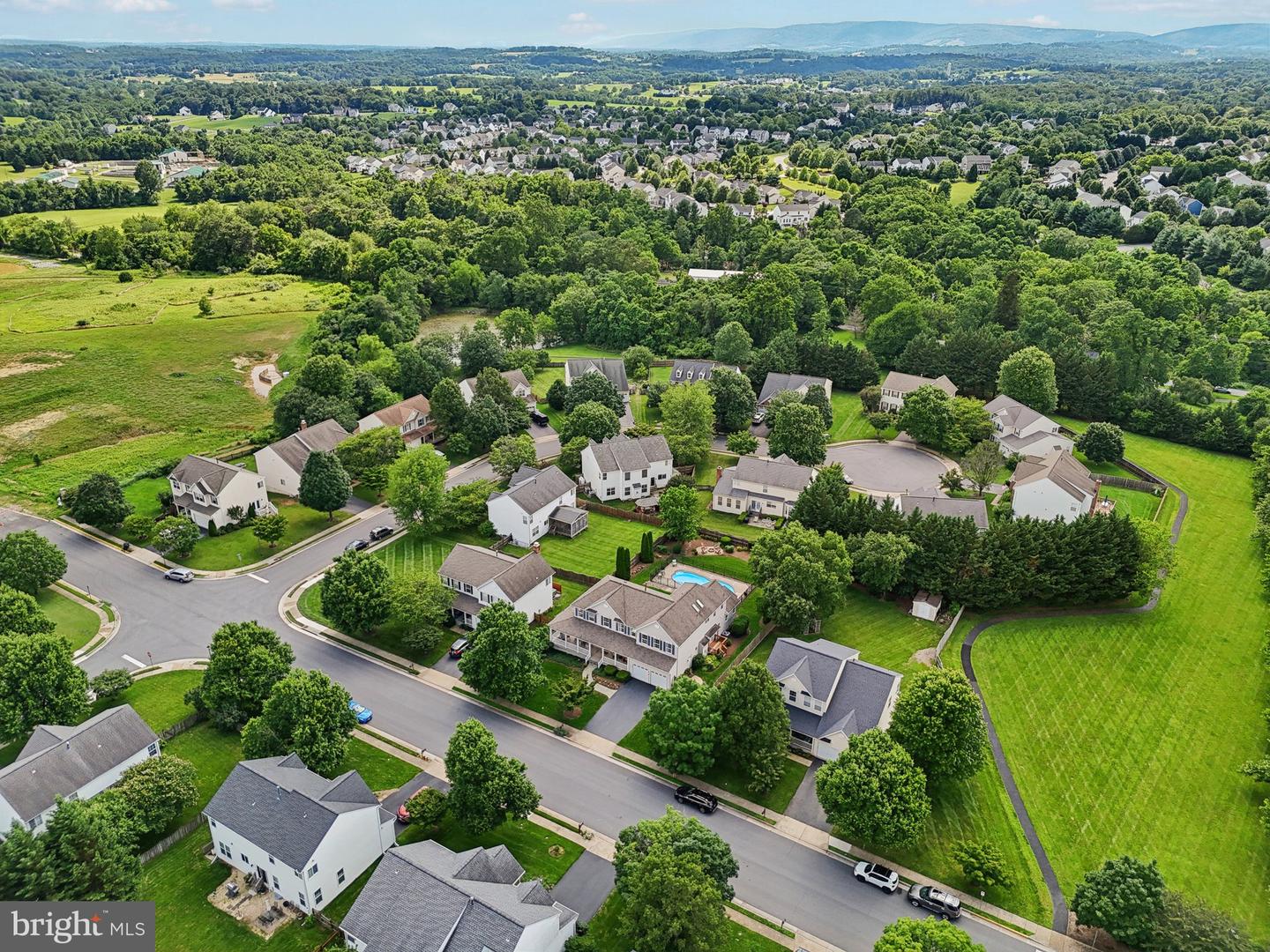 805 VALLEY SPRINGS DR, PURCELLVILLE, Virginia 20132, 6 Bedrooms Bedrooms, ,4 BathroomsBathrooms,Residential,For sale,805 VALLEY SPRINGS DR,VALO2099420 MLS # VALO2099420