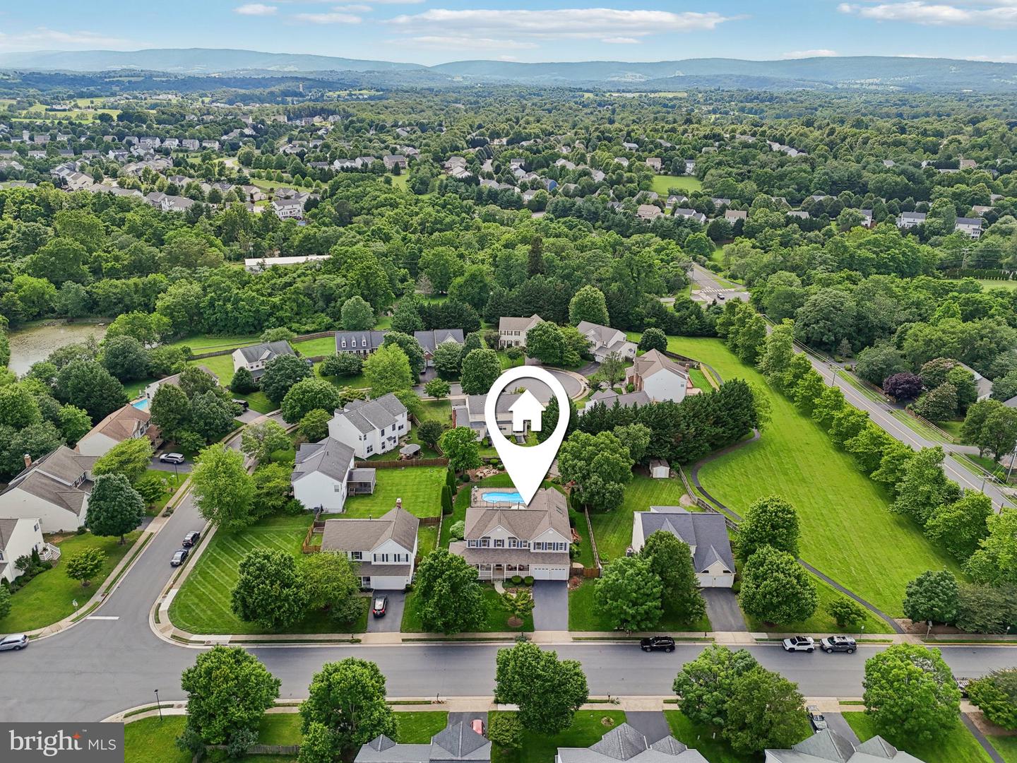 805 VALLEY SPRINGS DR, PURCELLVILLE, Virginia 20132, 6 Bedrooms Bedrooms, ,4 BathroomsBathrooms,Residential,For sale,805 VALLEY SPRINGS DR,VALO2099420 MLS # VALO2099420