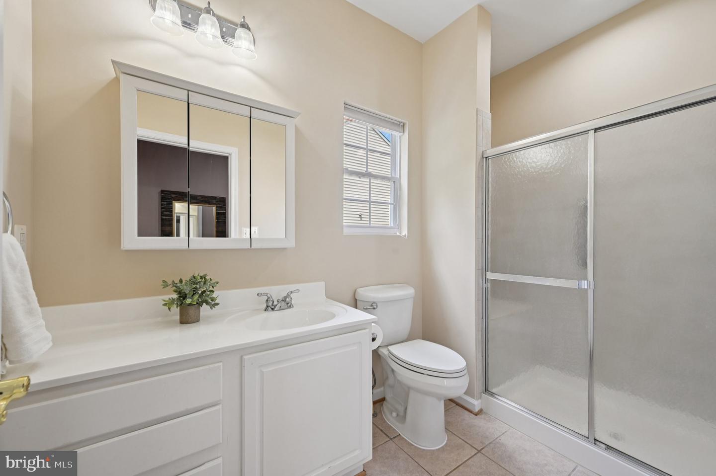 805 VALLEY SPRINGS DR, PURCELLVILLE, Virginia 20132, 6 Bedrooms Bedrooms, ,4 BathroomsBathrooms,Residential,For sale,805 VALLEY SPRINGS DR,VALO2099420 MLS # VALO2099420