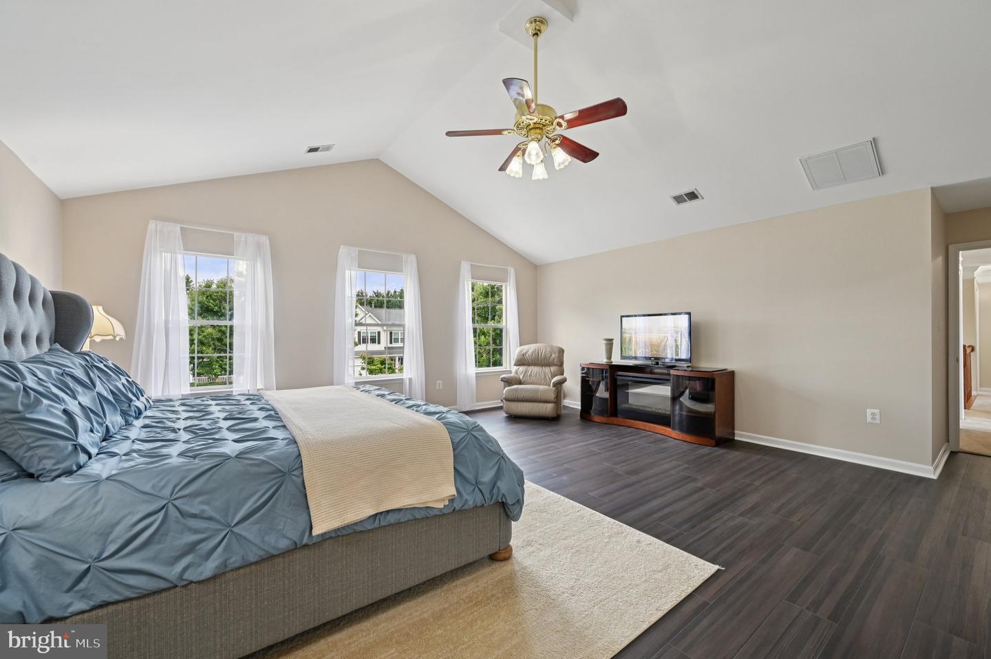 805 VALLEY SPRINGS DR, PURCELLVILLE, Virginia 20132, 6 Bedrooms Bedrooms, ,4 BathroomsBathrooms,Residential,For sale,805 VALLEY SPRINGS DR,VALO2099420 MLS # VALO2099420