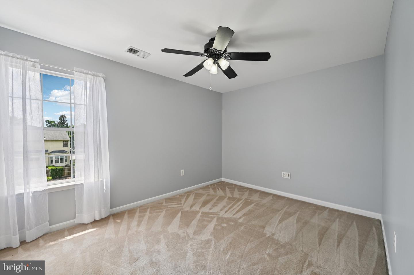 805 VALLEY SPRINGS DR, PURCELLVILLE, Virginia 20132, 6 Bedrooms Bedrooms, ,4 BathroomsBathrooms,Residential,For sale,805 VALLEY SPRINGS DR,VALO2099420 MLS # VALO2099420