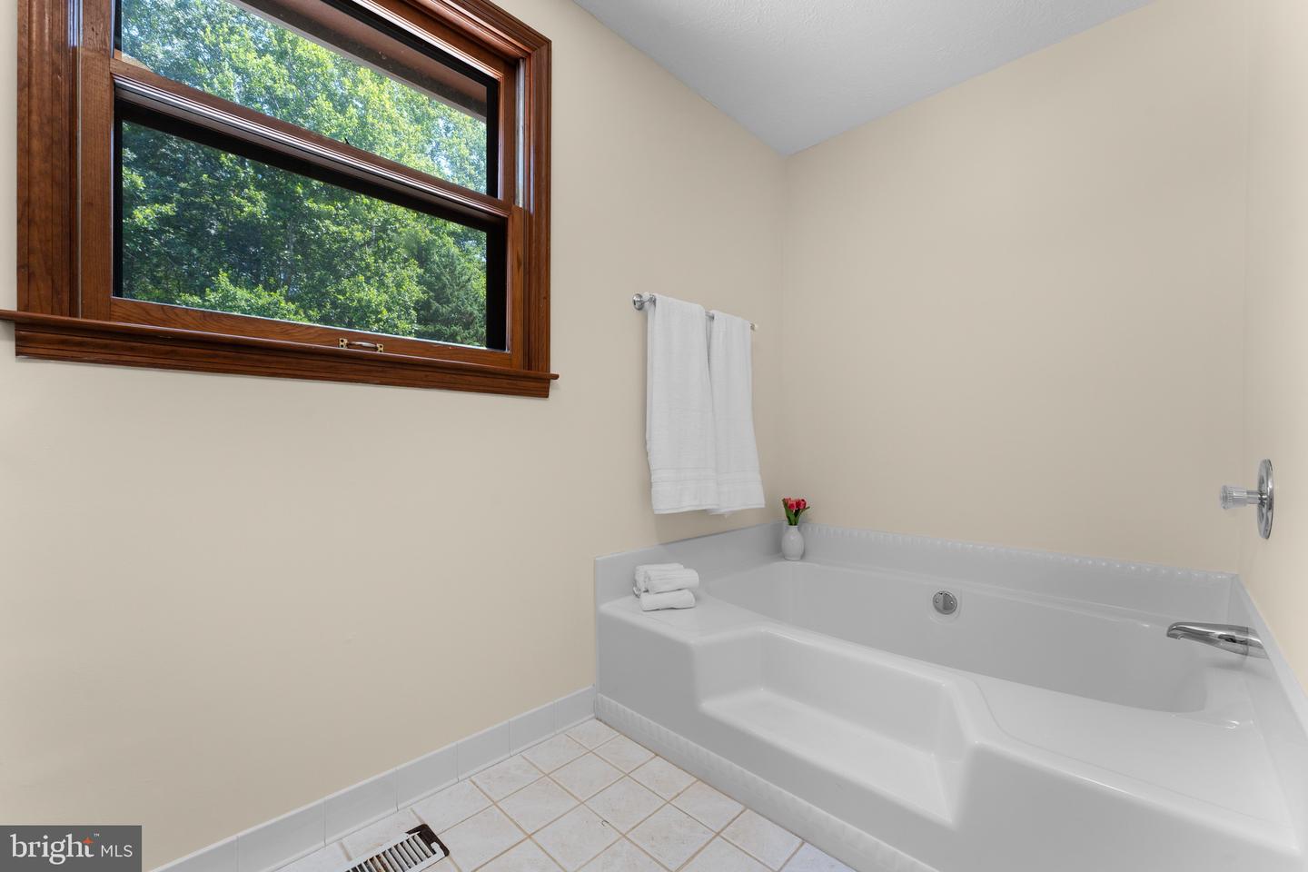 9600 RITTER RD, NOKESVILLE, Virginia 20181, 4 Bedrooms Bedrooms, ,4 BathroomsBathrooms,Residential,For sale,9600 RITTER RD,VAPW2096972 MLS # VAPW2096972