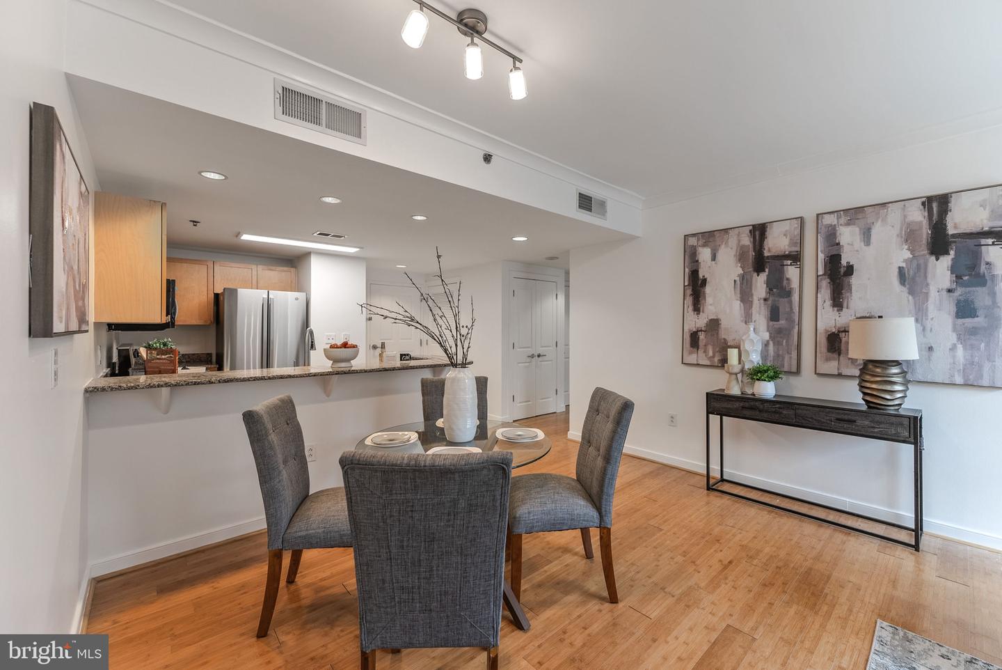 777 7TH ST NW #320, WASHINGTON, District Of Columbia 20001, 1 Bedroom Bedrooms, ,1 BathroomBathrooms,Residential,For sale,777 7TH ST NW #320,DCDC2205602 MLS # DCDC2205602