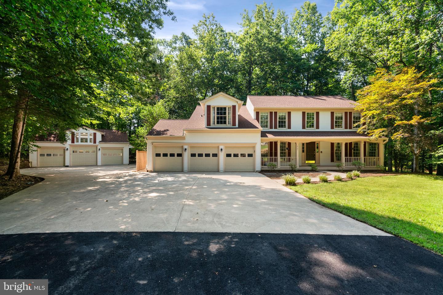 6131 LOST COLONY DR, WOODBRIDGE, Virginia 22193, 4 Bedrooms Bedrooms, ,2 BathroomsBathrooms,Residential,For sale,6131 LOST COLONY DR,VAPW2097016 MLS # VAPW2097016