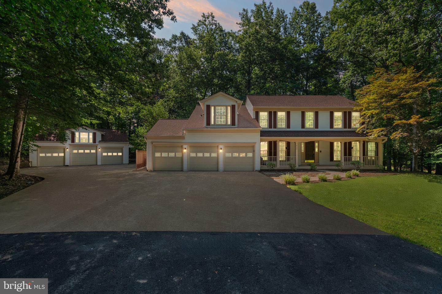 6131 LOST COLONY DR, WOODBRIDGE, Virginia 22193, 4 Bedrooms Bedrooms, ,2 BathroomsBathrooms,Residential,For sale,6131 LOST COLONY DR,VAPW2097016 MLS # VAPW2097016