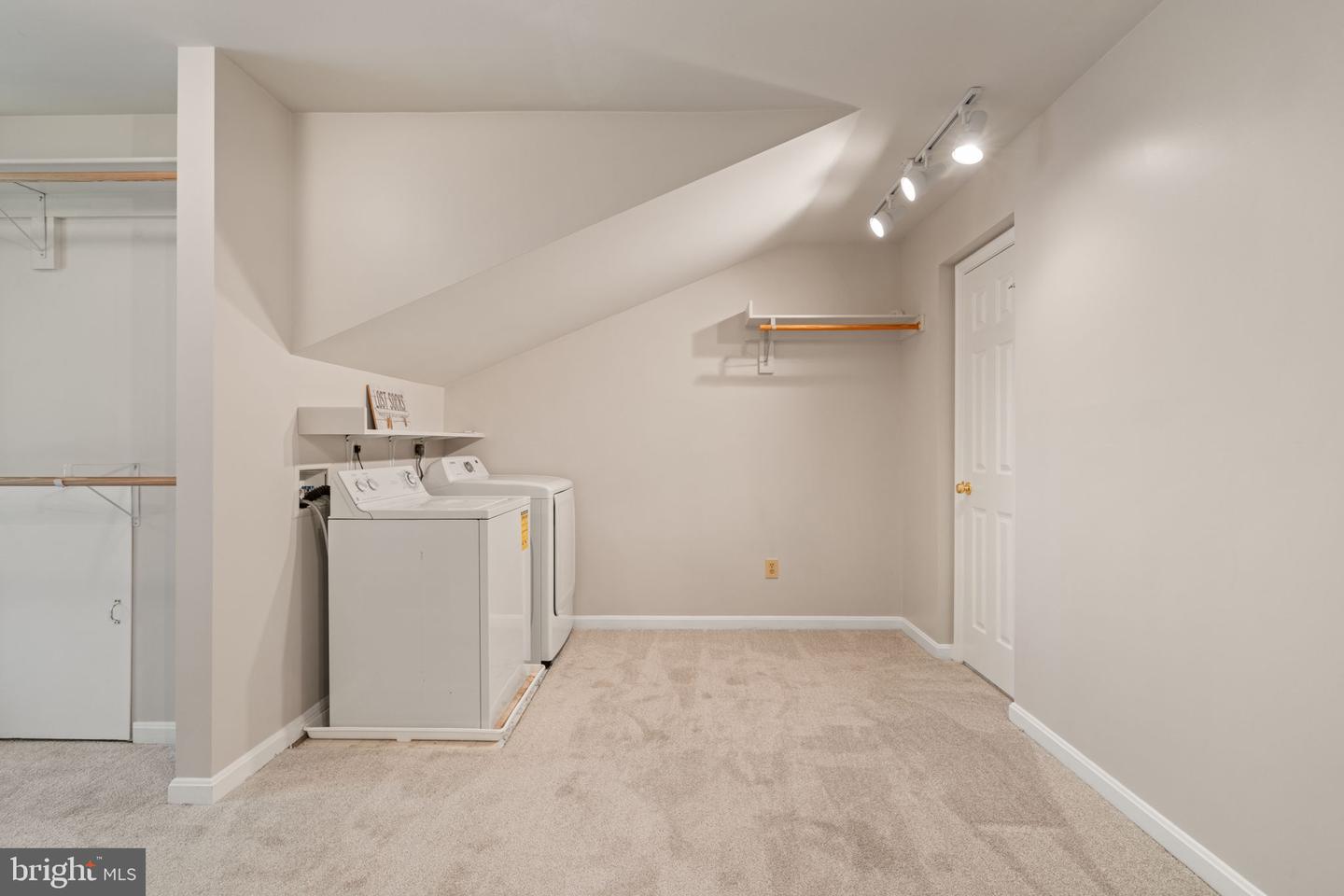 6131 LOST COLONY DR, WOODBRIDGE, Virginia 22193, 4 Bedrooms Bedrooms, ,2 BathroomsBathrooms,Residential,For sale,6131 LOST COLONY DR,VAPW2097016 MLS # VAPW2097016