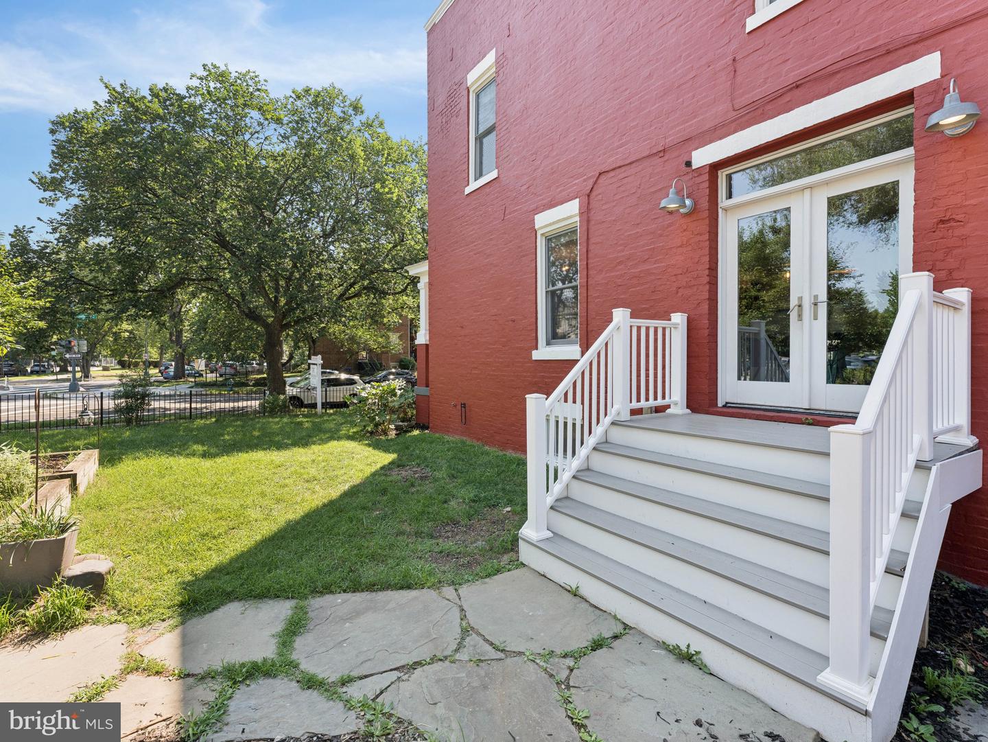 701 KENTUCKY AVE SE, WASHINGTON, District Of Columbia 20003, 4 Bedrooms Bedrooms, ,3 BathroomsBathrooms,Residential,For sale,701 KENTUCKY AVE SE,DCDC2205748 MLS # DCDC2205748