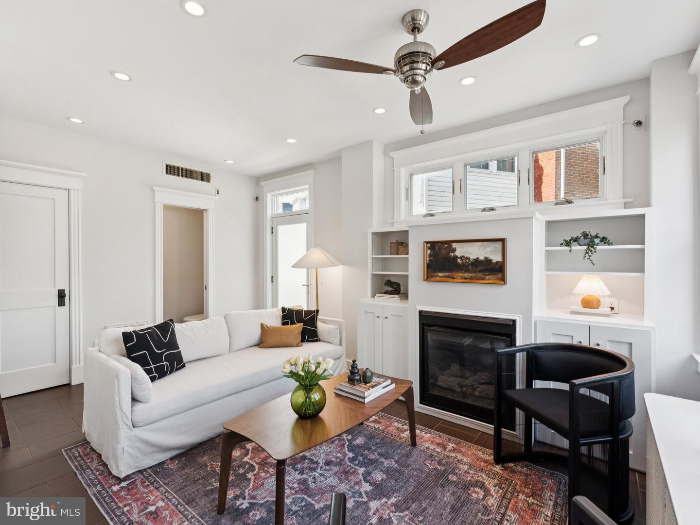 701 KENTUCKY AVE SE, WASHINGTON, District Of Columbia 20003, 4 Bedrooms Bedrooms, ,3 BathroomsBathrooms,Residential,For sale,701 KENTUCKY AVE SE,DCDC2205748 MLS # DCDC2205748