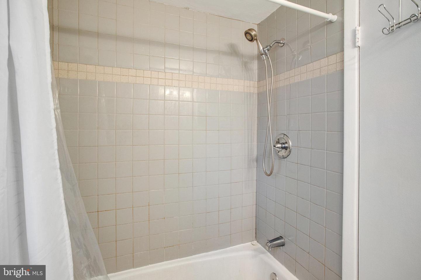 14307 BIRCHDALE AVE, WOODBRIDGE, Virginia 22193, 4 Bedrooms Bedrooms, ,2 BathroomsBathrooms,Residential,For sale,14307 BIRCHDALE AVE,VAPW2097286 MLS # VAPW2097286