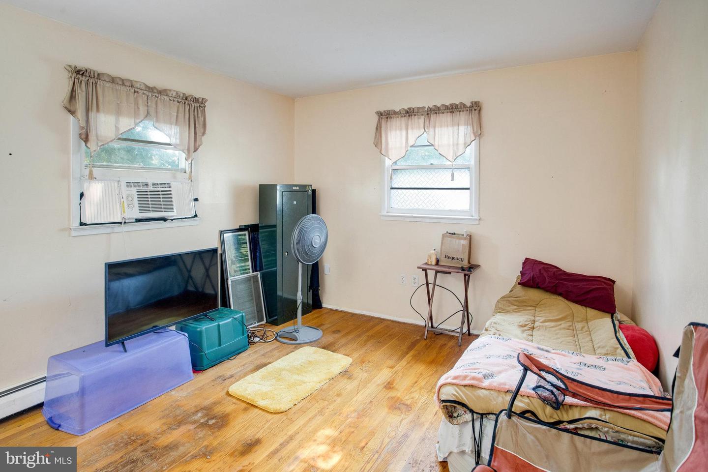 14307 BIRCHDALE AVE, WOODBRIDGE, Virginia 22193, 4 Bedrooms Bedrooms, ,2 BathroomsBathrooms,Residential,For sale,14307 BIRCHDALE AVE,VAPW2097286 MLS # VAPW2097286