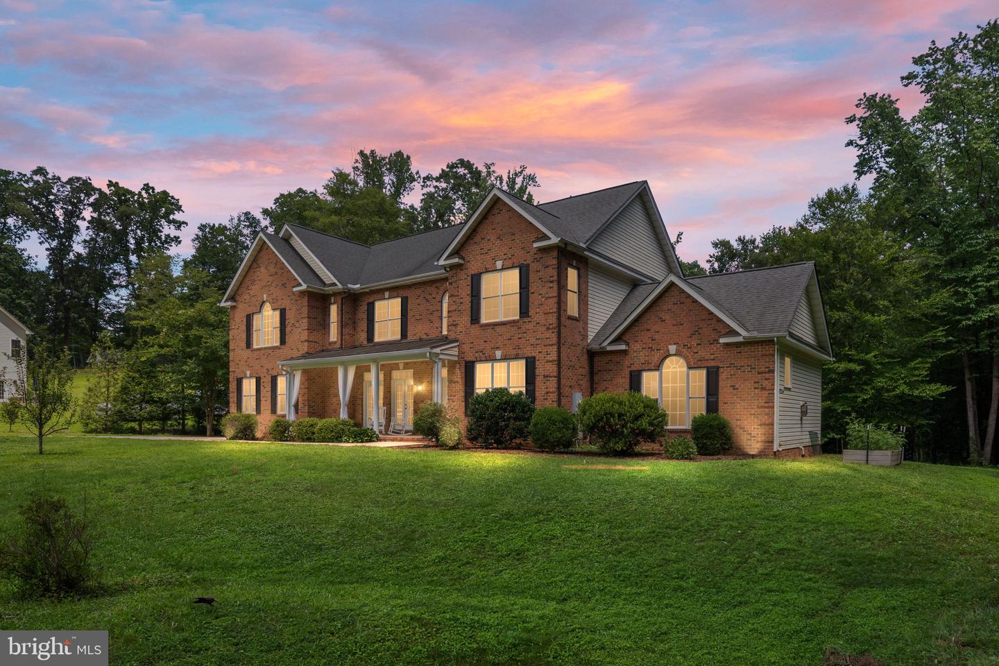 182 WOOD LANDING RD, FREDERICKSBURG, Virginia 22405, 4 Bedrooms Bedrooms, ,5 BathroomsBathrooms,Residential,For sale,182 WOOD LANDING RD,VAST2039948 MLS # VAST2039948