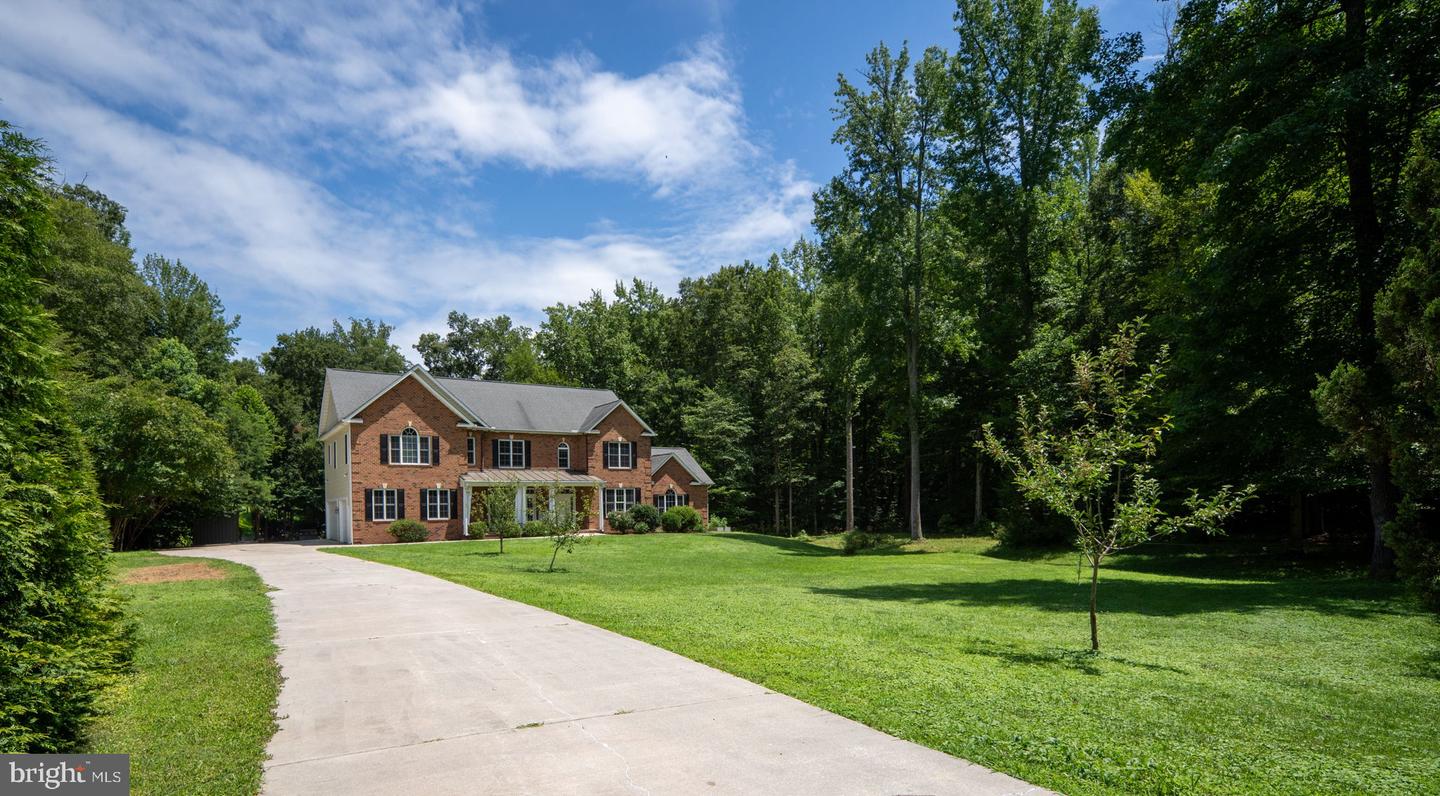 182 WOOD LANDING RD, FREDERICKSBURG, Virginia 22405, 4 Bedrooms Bedrooms, ,5 BathroomsBathrooms,Residential,For sale,182 WOOD LANDING RD,VAST2039948 MLS # VAST2039948